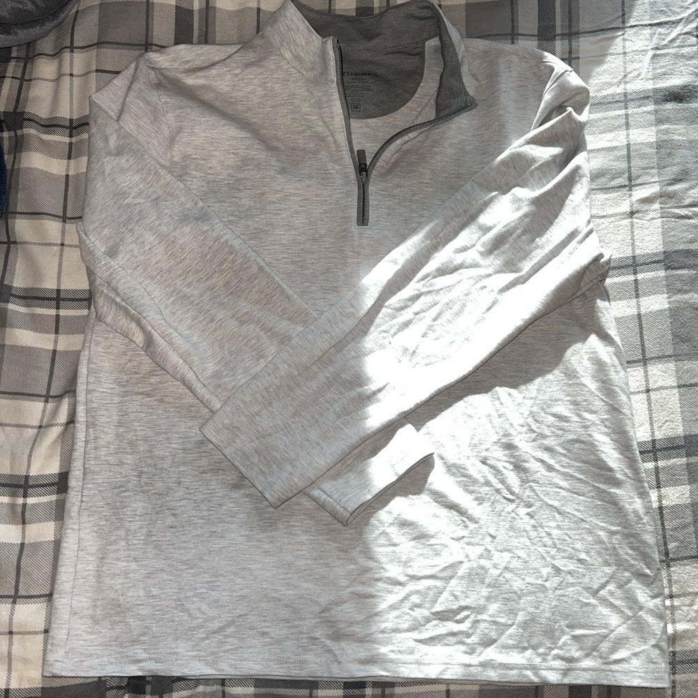 Mizzen & men pull over FAIRWAY PULLOVER
Light Gray White Heather size medium